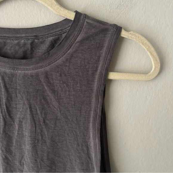 Lululemon Cut Back Crop Tank Wash Grey - Picture 6 of 10
